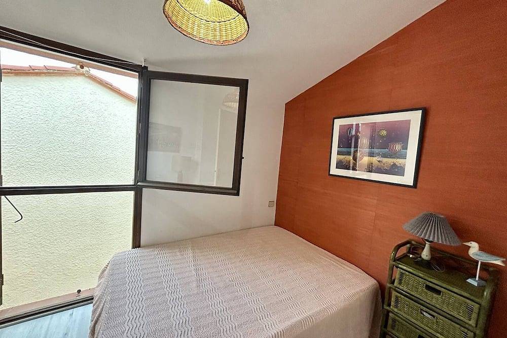 Entire apartment, Nice 3 room duplex with terrace and private parking 5Popl10 in Le Barcarès, Côte d'Améthyste