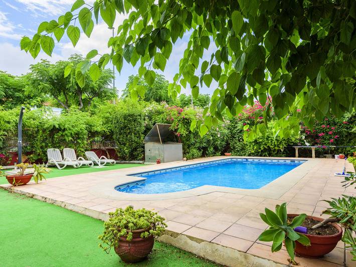 Apartamento para 4 personas, con Terraza y Jardín en Burriana