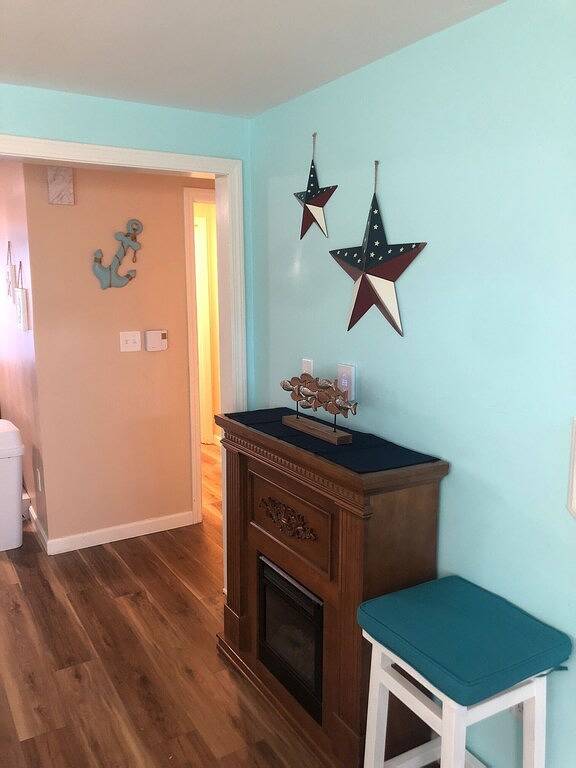 Location! 2 min Walk to Short Sands Beach in York Beach, Cape Neddick