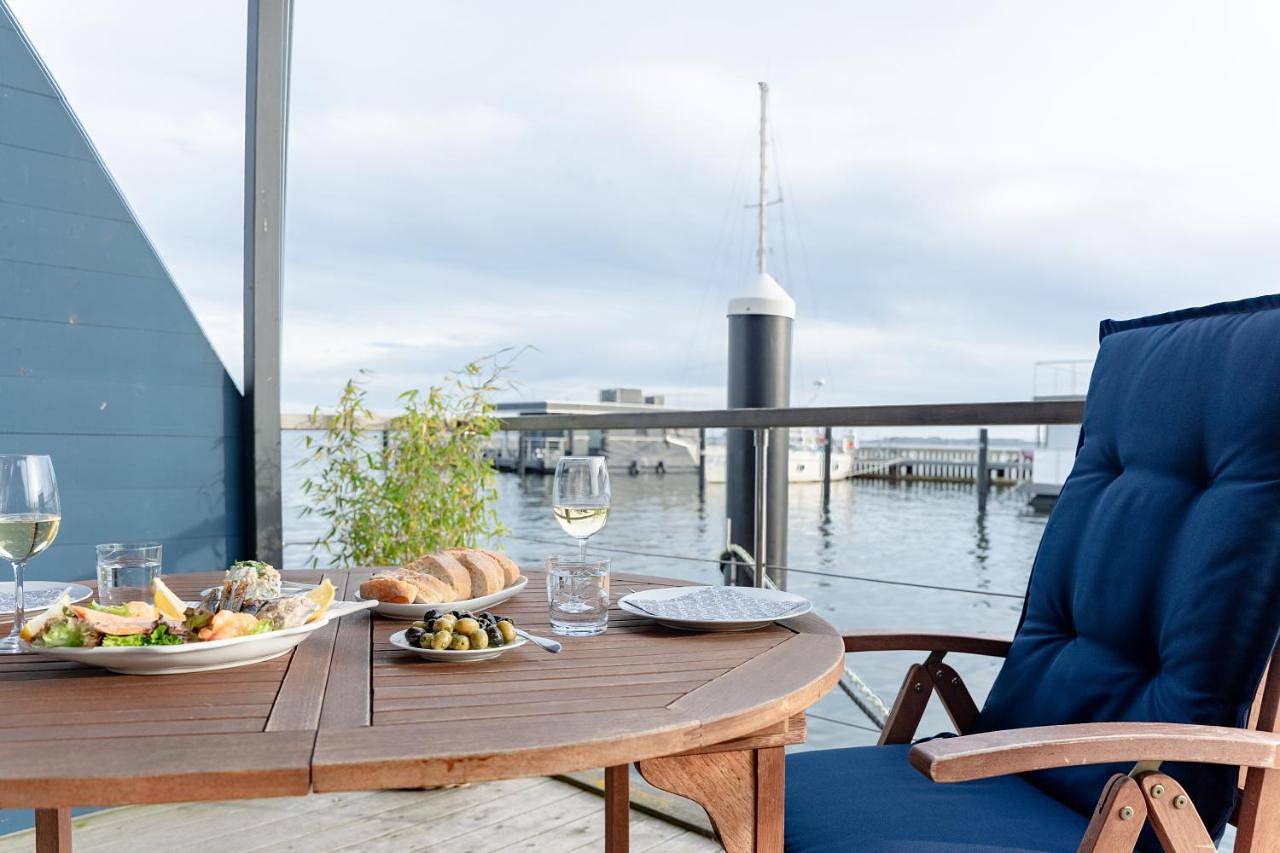 Hausboot Harmonie in Stralsund, Stralsund Umland