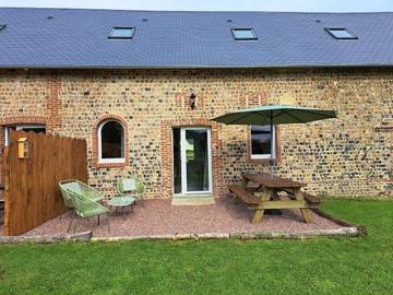 Gîte pour 6 personnes, avec jardin et vue à Colleville
