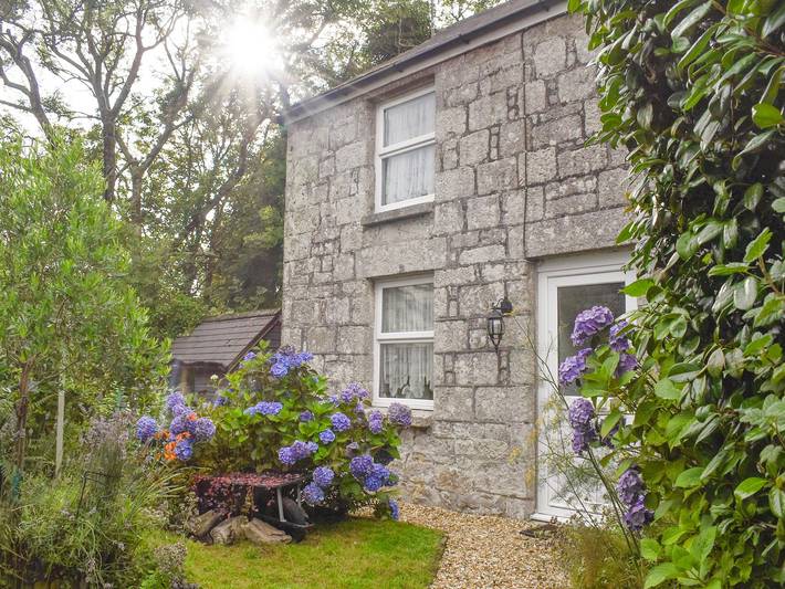 Vacation rental for 4 people, with garden in Cornwall