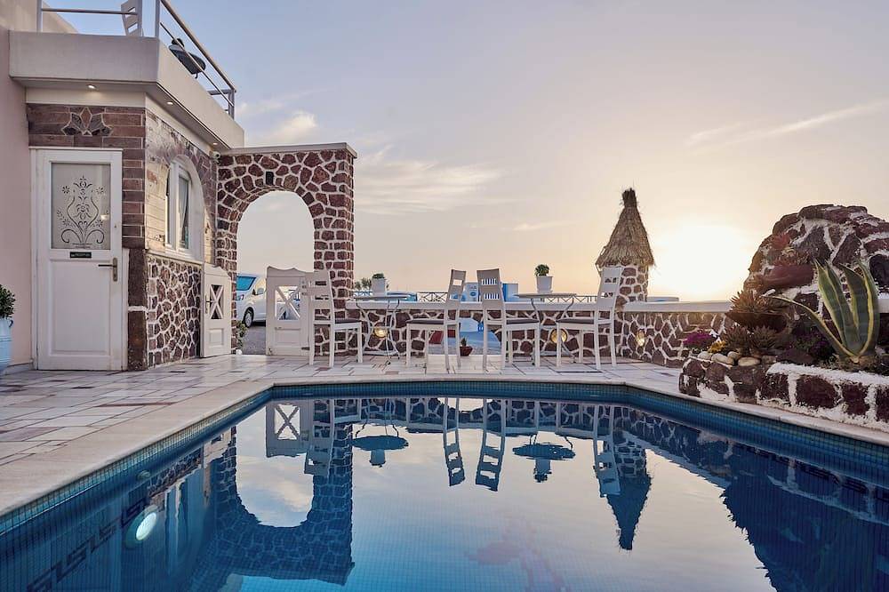 Merovigliosso Budget Studio ground floor in Imerovigli, Santorini