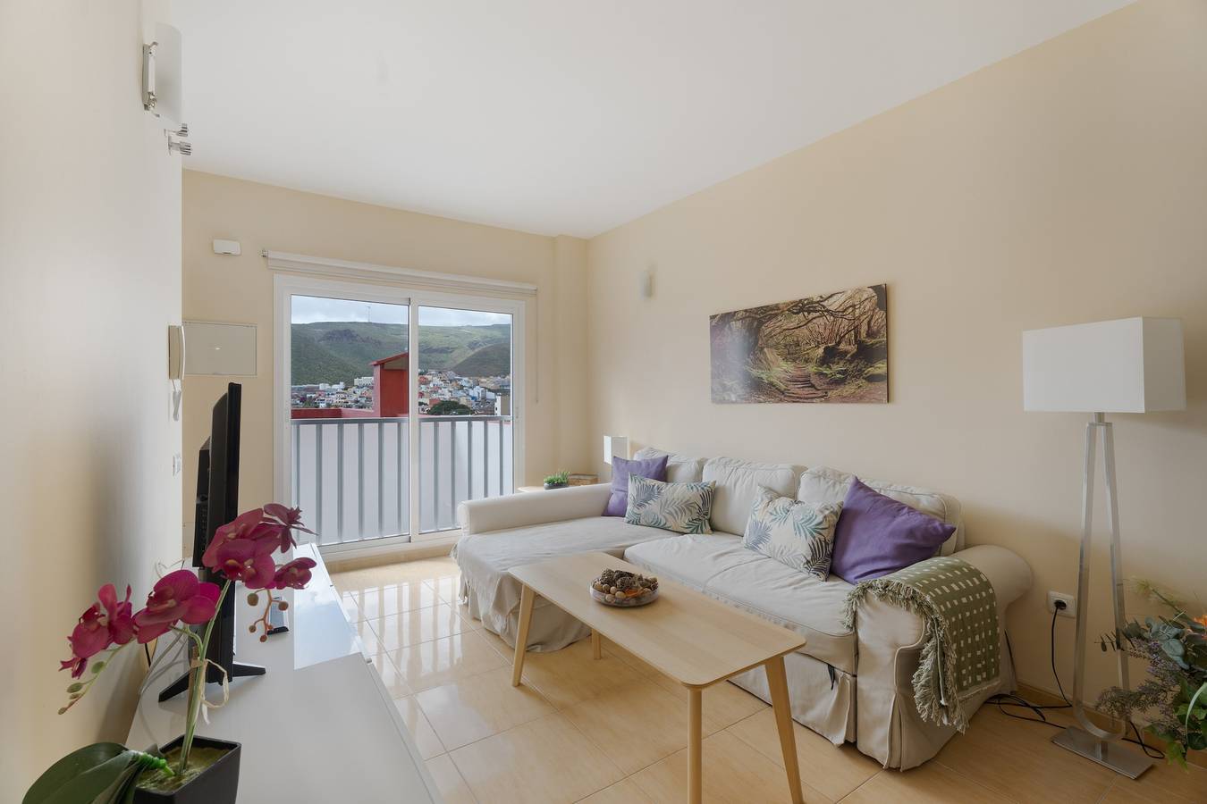 Casa Miramar 8 – Spectacular Terrace with Sea, Town, and Mountain Views in San Sebastián de la Gomera, La Gomera