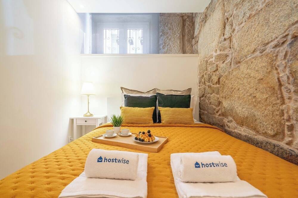 Apartamento inteiro, 2 Comfy Flats | Jacuzzi & Terrace in Cedofeita, Porto