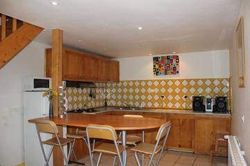 Gîte pour 5 personnes, avec vue et jardin à Ceyssat