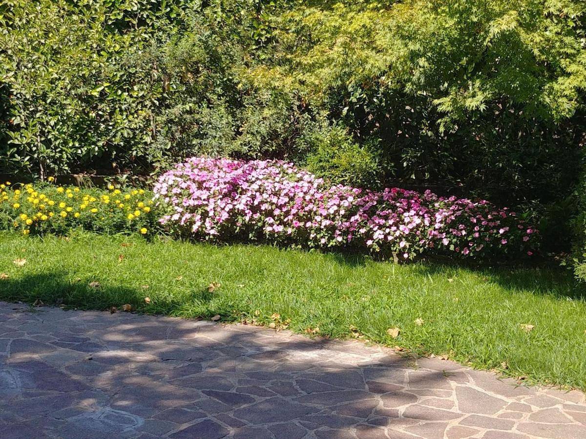 Three-Bedroom Home in Desenzano del Garda, Gardasee-Berge