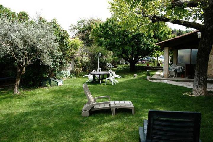 Location de vacances pour 3 personnes, avec bassin pour enfant et jardin à Allemagne-en-Provence - 3
