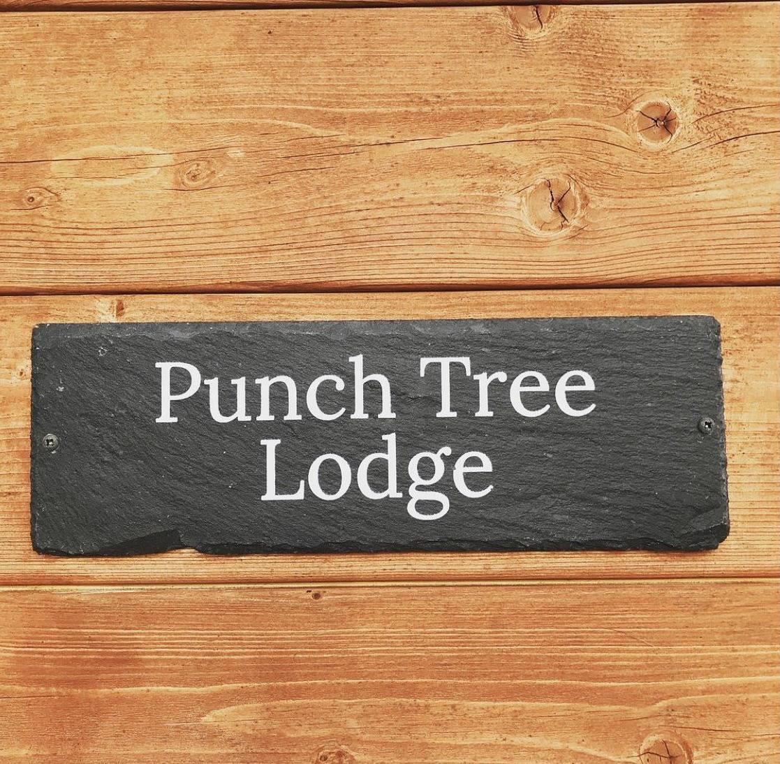 1-Bed Cabin, 2 adults, Wood Burning Hot Tub & Fire in South Lanarkshire