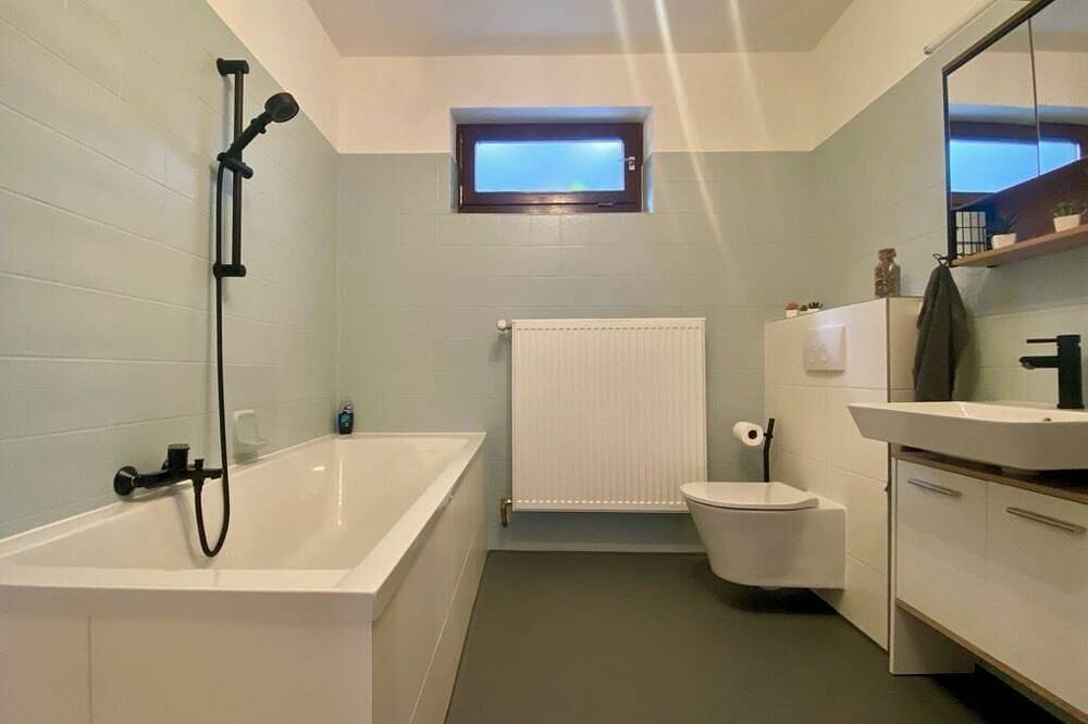 Ganze Wohnung, Weiher Apartment mit Terrasse & Parkplatz in Kulmbach, Oberes Maintal - Coburger Land