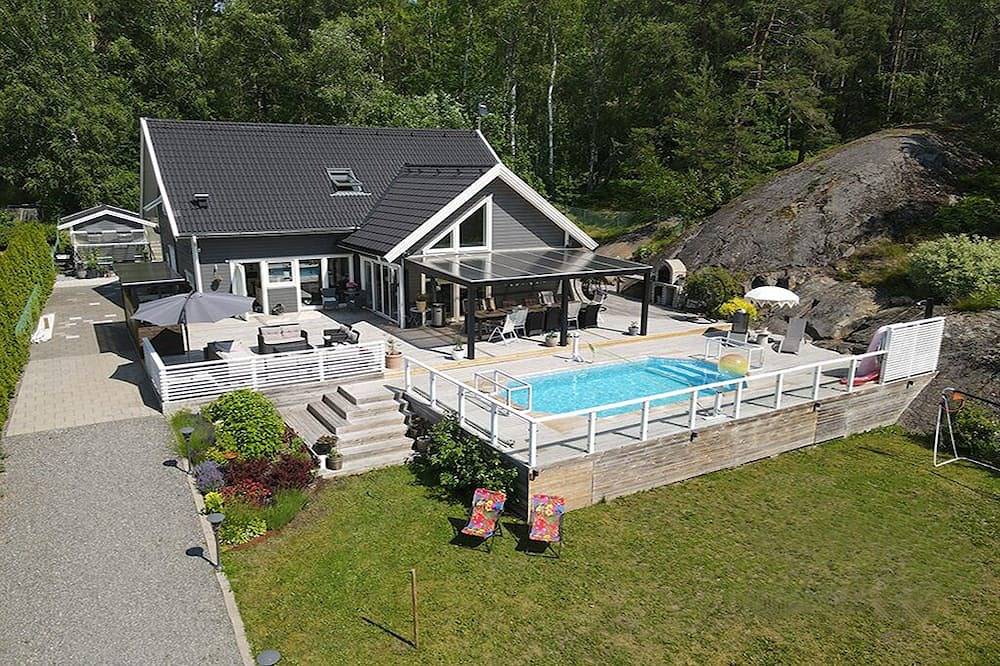 Moderner Neubau, 187 qm mit großer Terrasse in Huddinge, Schwedische Ostsee