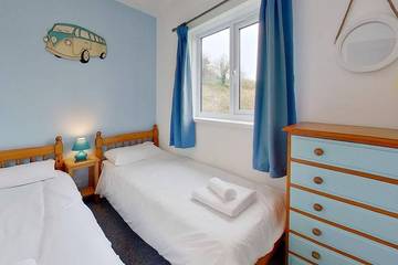 Chalet for 6 People in Hayle, Cornwall, Photo 3