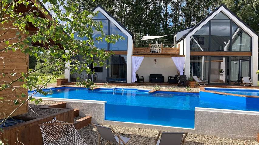 Ferienhaus für 5 Personen, mit Garten und Pool sowie Sauna und Terrasse in Swinemünde
