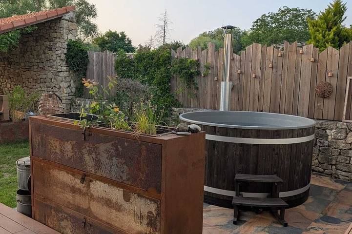 Gîte pour 15 personnes, avec jacuzzi et jardin dans Grundviller