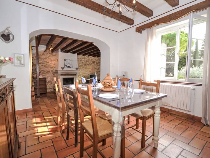 Location de vacances pour 6 personnes, avec balcon ainsi que vue et jardin à Grillon - 3