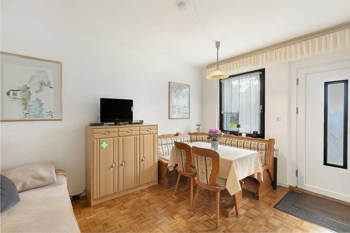 Appartement entier, Maison de vacances « Ferienwohnung Sonnenring » avec vue sur la montagne, terrasse partagée et Wi-Fi in Kallenhardt, Rüthen