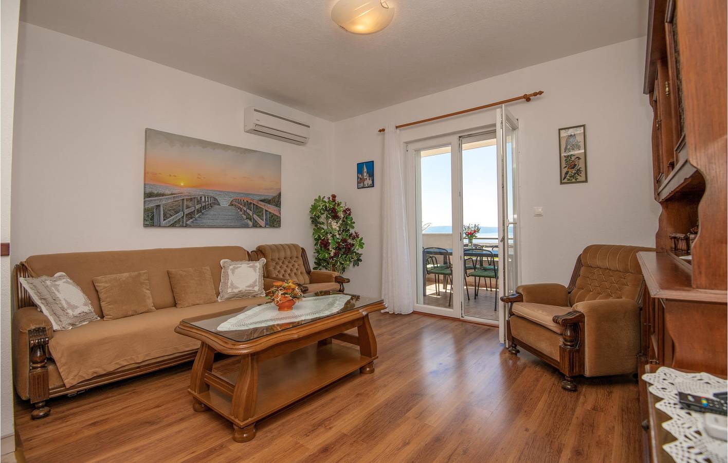 Ganze Ferienwohnung, Ferienwohnung für 6 Personen mit Terrasse in Makarska, Makarska Riviera