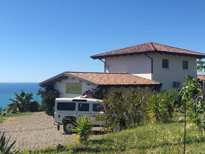 Location de vacances pour 2 personnes, avec vue ainsi que jardin et piscine, animaux acceptés à Rocca Imperiale - 3
