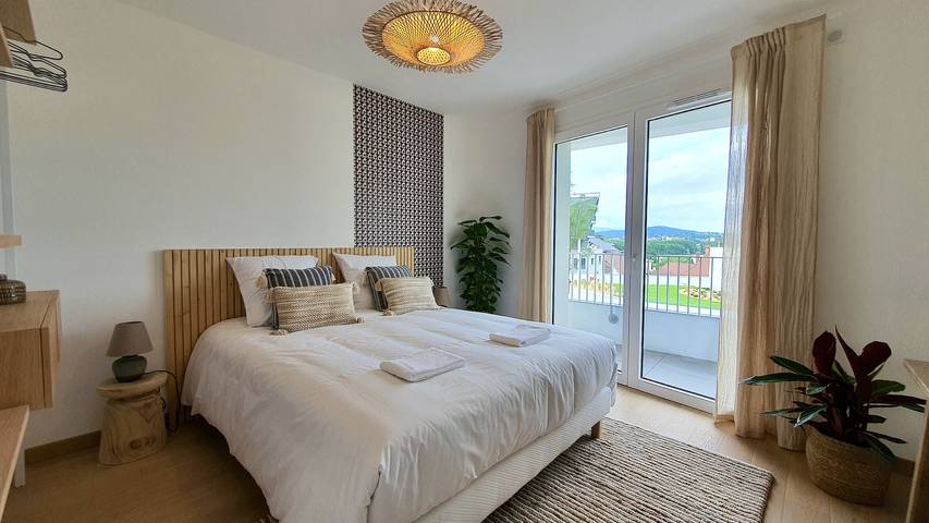 Ferienwohnung für 2 Personen, mit Seeblick und Balkon sowie Garten in Annecy - 2