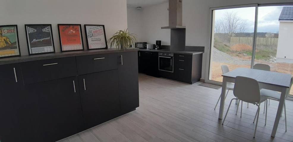 Location de vacances pour 6 personnes, avec jardin, animaux acceptés à Valdivienne - 2