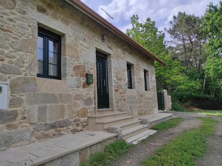 Casa de vacaciones para 4 personas, con jardín además de terraza y vistas - 1