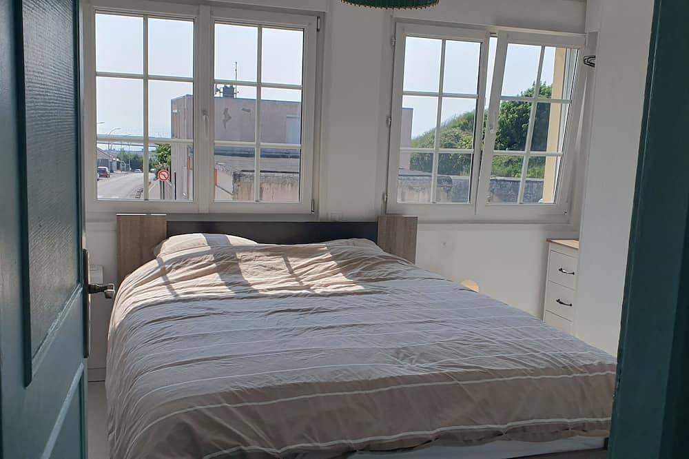 4 Bedroom Private vacation home in Boulogne-sur-Mer in Boulogne-sur-Mer, Boulogne-sur-Mer region