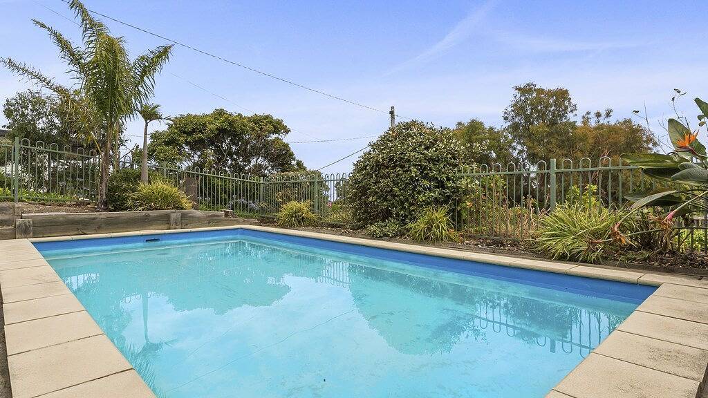 Mccrae Family Beach House - Bay Views - Swimming Pool - Air Con in McCrae, Mornington Peninsula