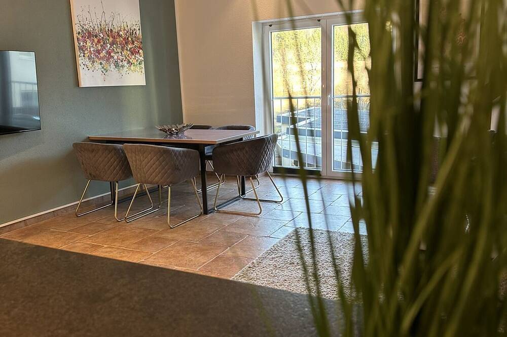Apartamento inteiro, Fewo Sternen Plus - Hochwertige Maisonette Wohnung in Aufen - in Donaueschingen, Central Black Forest