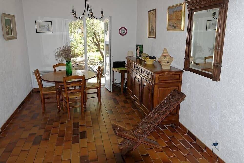 Villa 2 chambres 4 personnes au pied des plages in Agay, Saint-Raphaël
