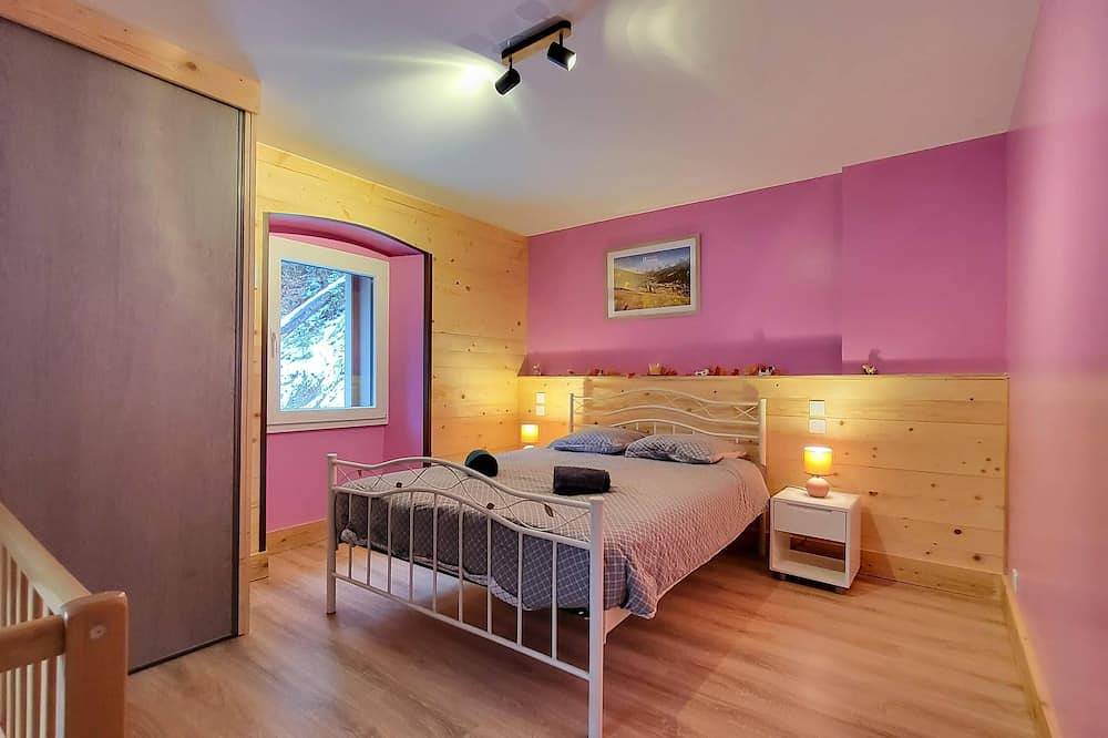 Ganze Wohnung, Comfortable 6-person apartment in Glières-Val-de-Borne, Region Bonneville