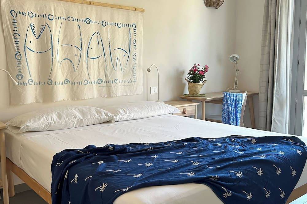 Ganze Wohnung, Deluxe Studio mit Queensize-Bett in Favignana Stadt, Favignana