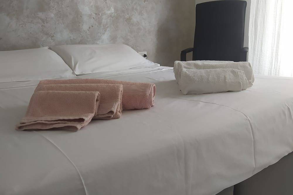 Apartamento entero, A 19 Min walk from the Milan Rho fairgrounds! Carducci Apartment in Pero (Italia), Provincia de Milan