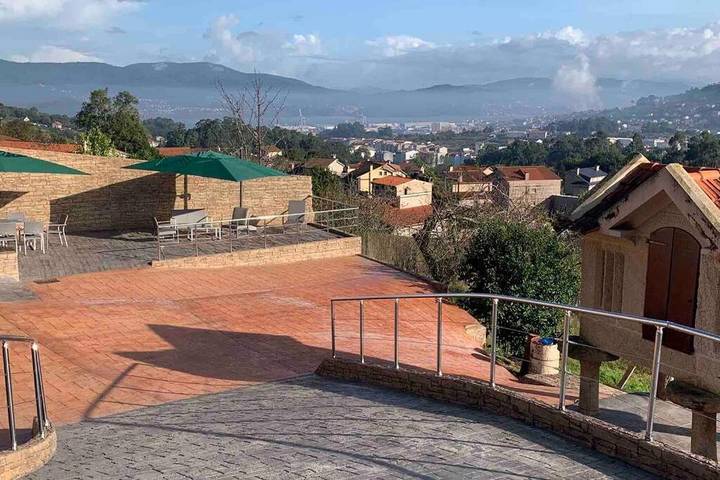 Location de vacances pour 12 personnes, avec jardin et vue, animaux acceptés à Marín - 3