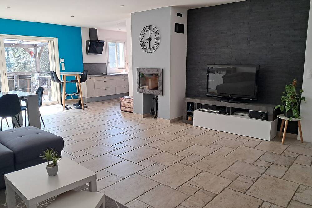 Family villa with pool in Barbentane, Region de Arles