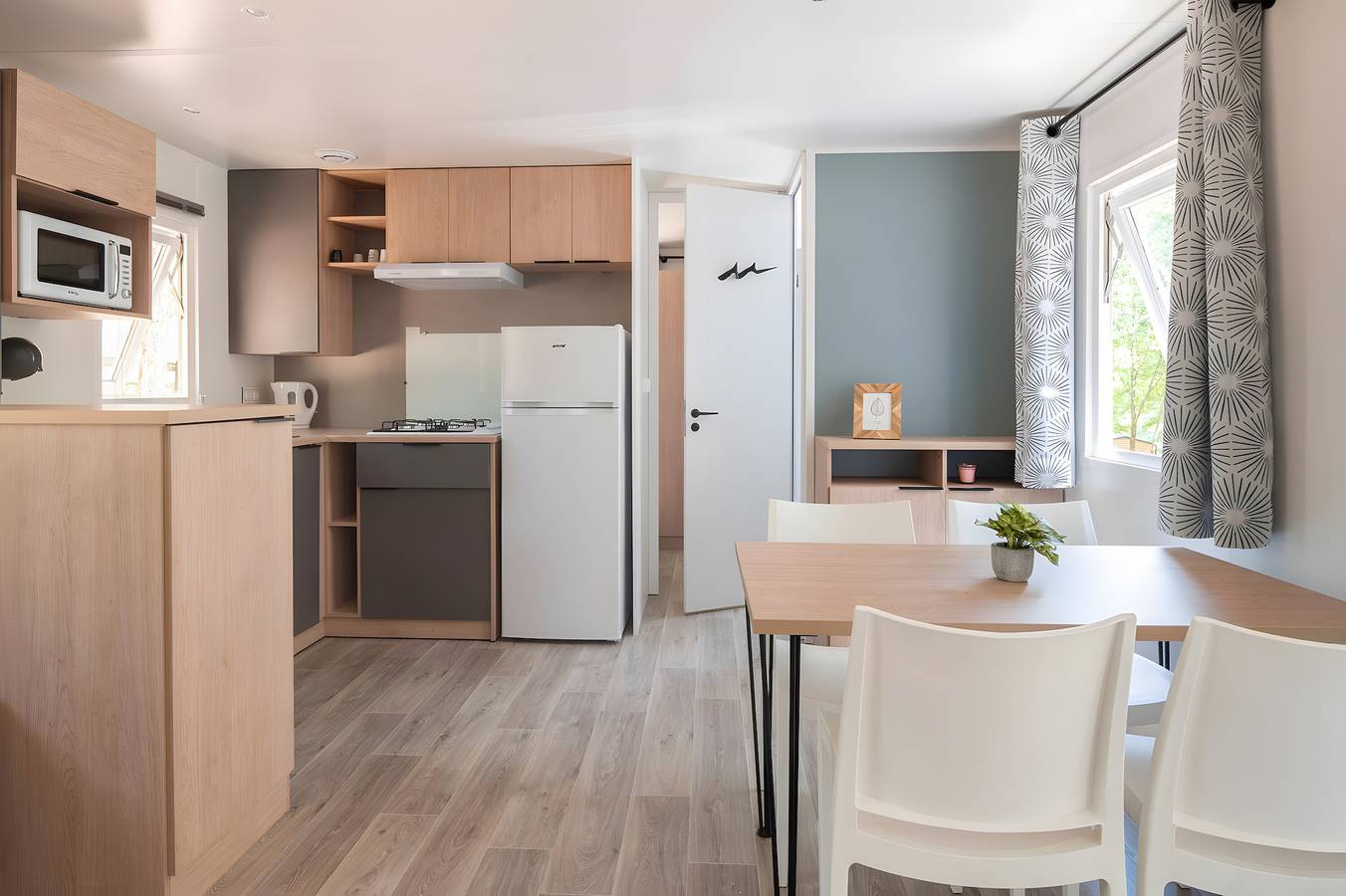 Mobilhome 'Mobilhome Confort 4 Personnes 63' con terraza privada, jardín privado y Wi-Fi in Bretagne-d'Armagnac, Gers