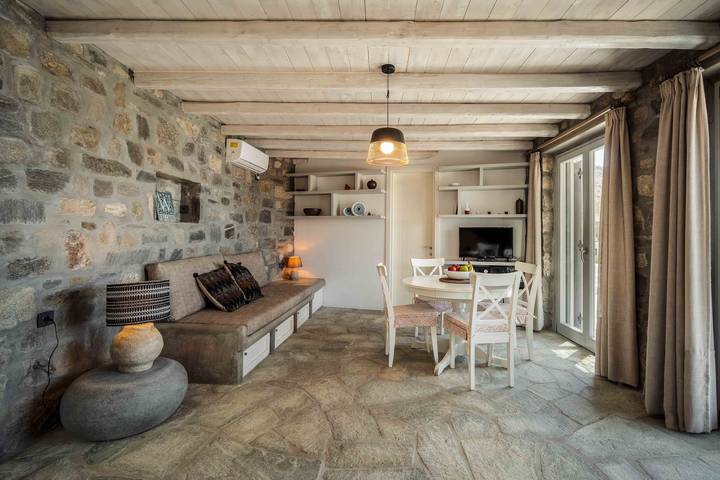 Villa 'Vagia' con piscina privada, terraza y aire acondicionado in Serifos