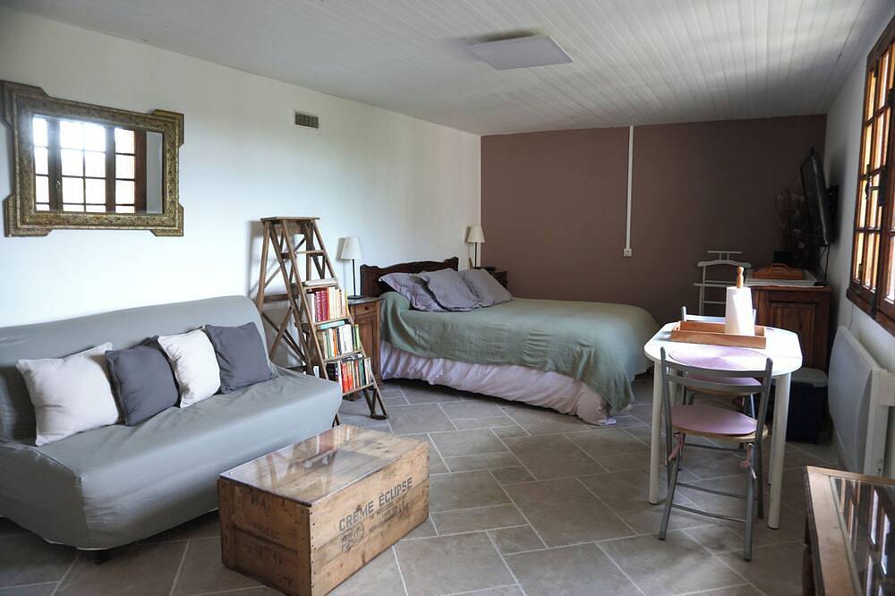 \"Bon Accueil\" Cottage Cosy au bord de l'eau in Varen, Tarn-et-Garonne