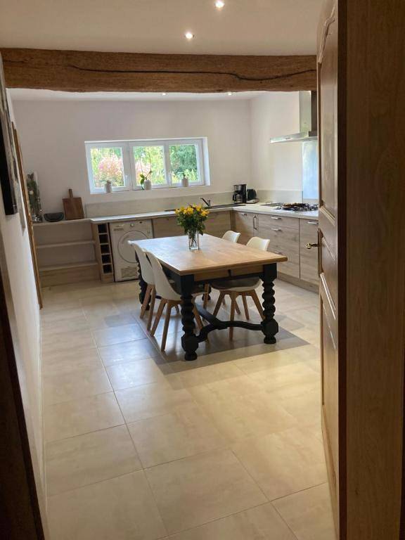 Chambre d’hôte pour 6 personnes, avec jardin et piscine ainsi que terrasse et vue à Saint-Nicolas-de-la-Grave - 3