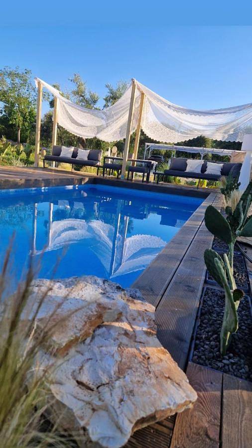 Trullo per 6 persone, con giardino e piscina nonché panorama in Castellana Grotte