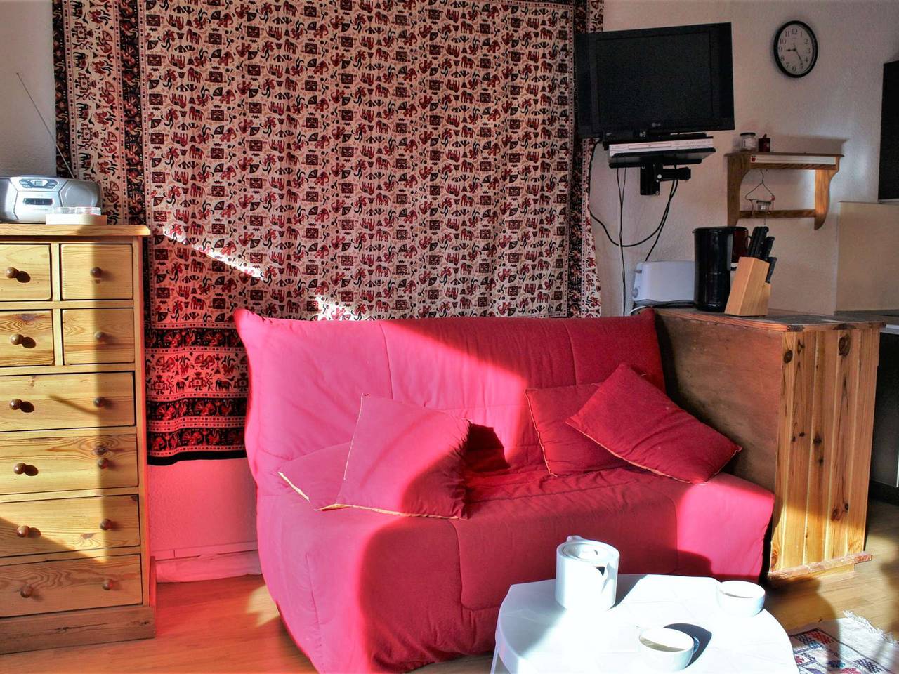 Apartamento entero, Estudio acogedor en Risoul 1850 - 4 plazas, a pie de pistas, parking, balcón in Station de Risoul, Risoul