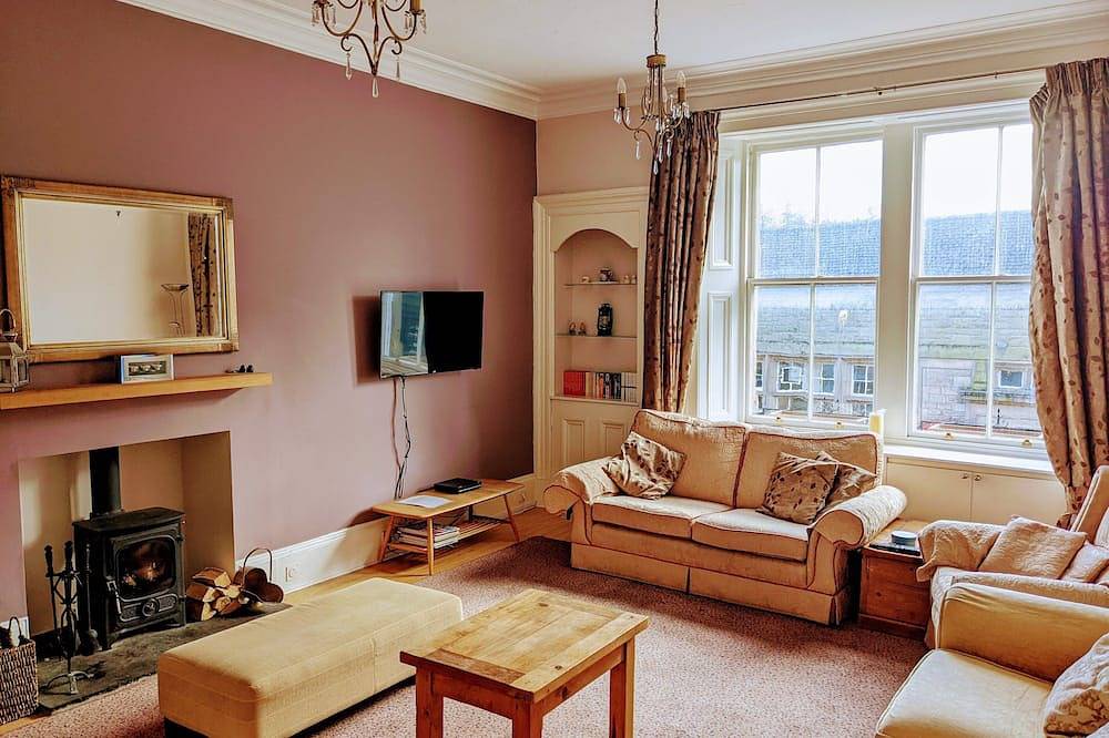 Ganze Wohnung, Spacious 4 Bed Maisonette on Scottish Borders High Street in Jedburgh, Scottish Borders