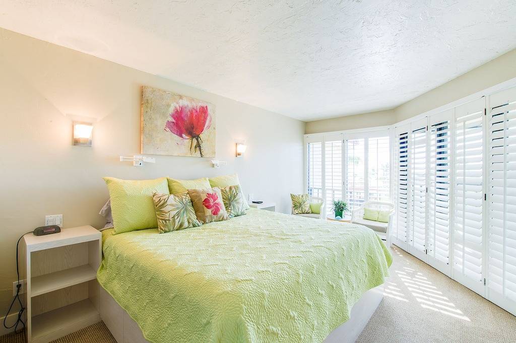 Ganze Wohnung, Strand Penthouse, Dachterrasse für tolle Sonnenuntergänge und 360 Ansichten, 2 Minuten zum Strand in Sanibel, Sanibel Island