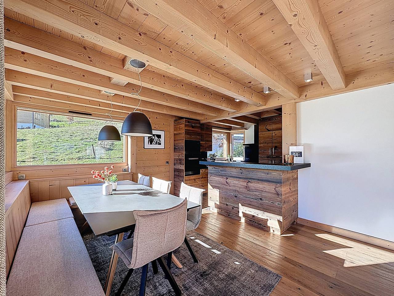 Appartement entier, Duplex neuf avec terrasse face au Mont Blanc, 3 chambres et mezzanine, à 3 km du centre de Combloux in Combloux, Pays du Mont-Blanc