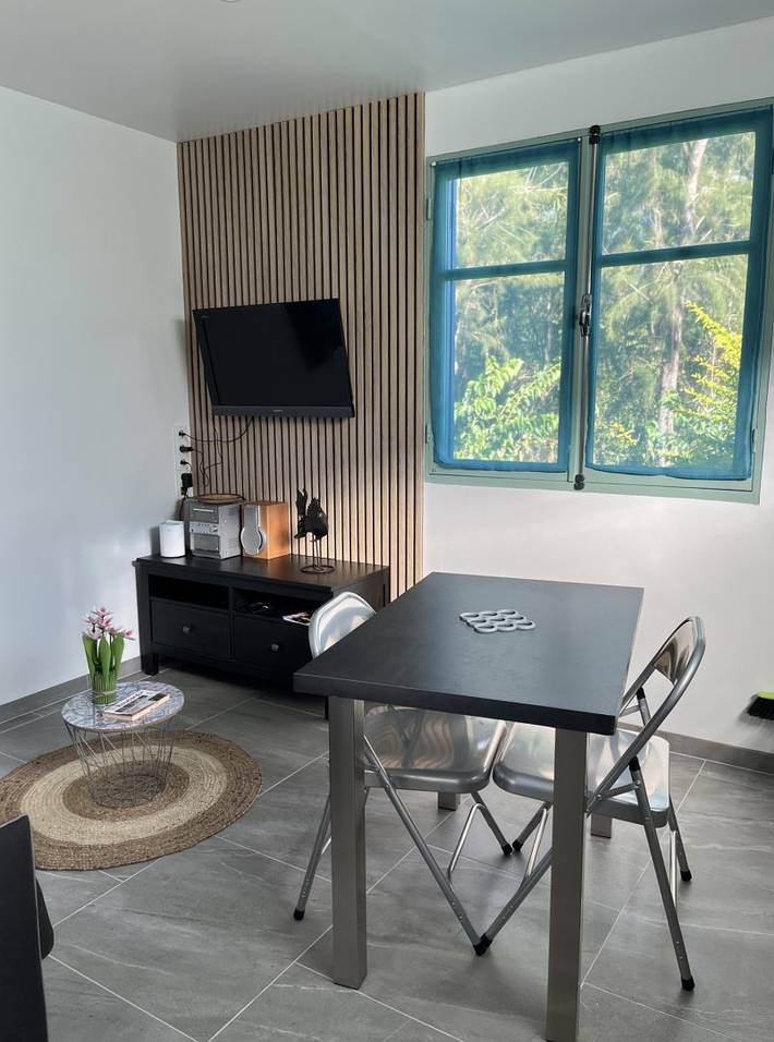 Gîte pour 2 personnes, avec jardin sur l' Île de la Réunion - 4