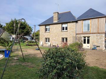 Gîte pour 4 personnes, avec piscine ainsi que jardin et vue, animaux acceptés dans Plage de La Fourberie