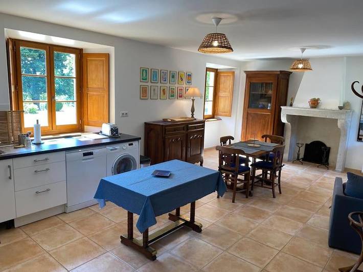 Location de vacances pour 4 personnes, avec vue et jardin dans Saint-Marcel-Bel-Accueil - 4