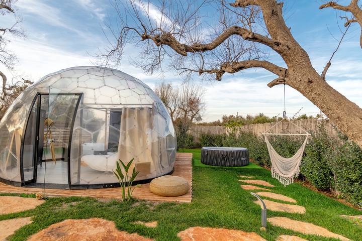 Room 'Atena' with Private Garden and Air Conditioning in San Vito dei Normanni, Salento