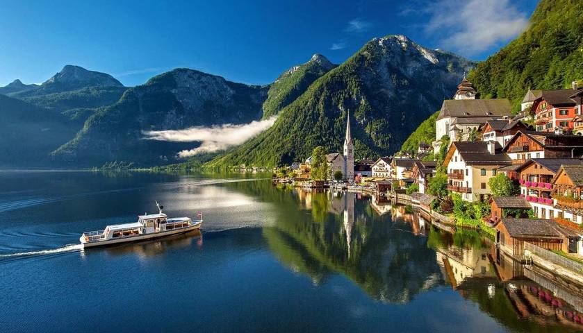 Ferienhaus für 4 Personen, mit Balkon und Terrasse sowie Seeblick und Ausblick in Hallstatt