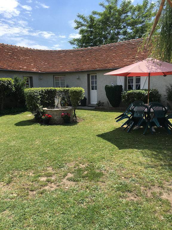 Gîte pour 8 personnes, avec terrasse et piscine, animaux acceptés - 1