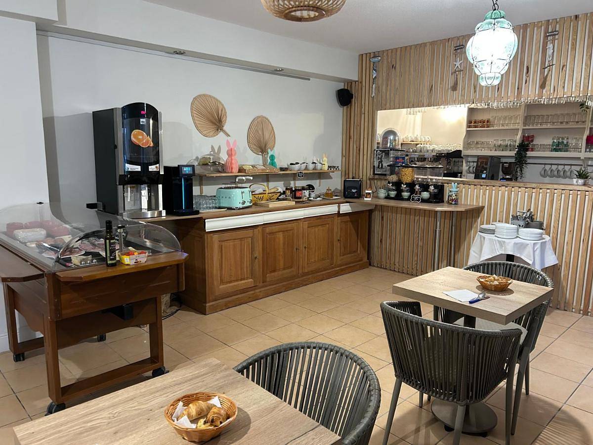 Logis Hotel De La Clape in Narbonne Plage, Narbonne